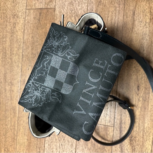 🆕Vince Camuto Siena leather bag - Picture 11 of 13
